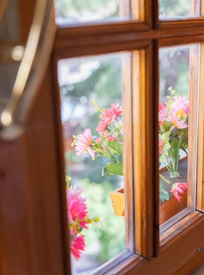 Bed & Breakfast Garden Boutique Tirana