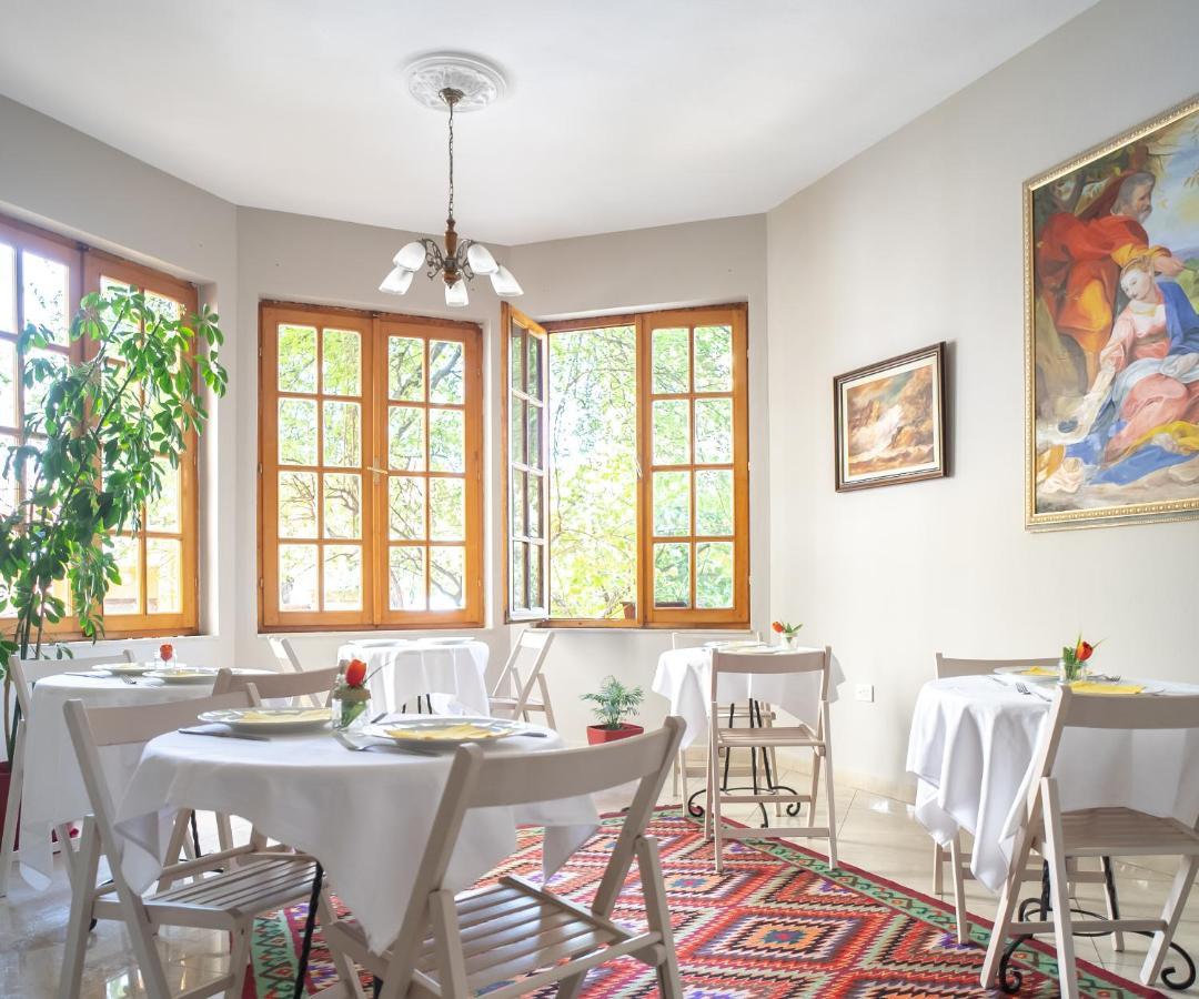 Garden Boutique Bed & Breakfast *