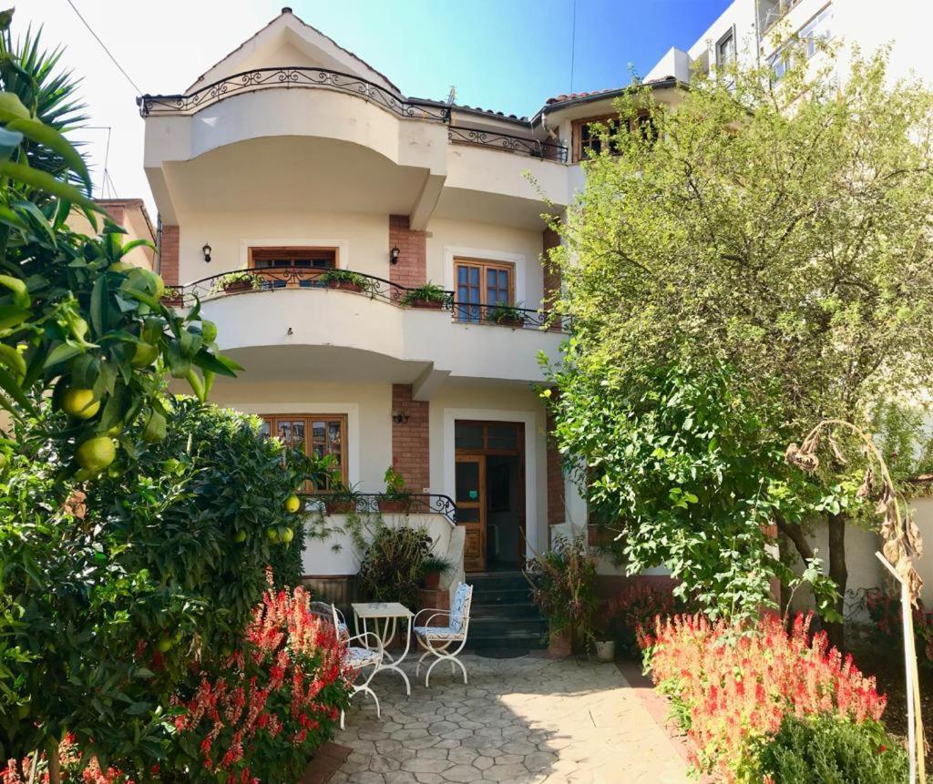 Garden Boutique Bed & Breakfast *